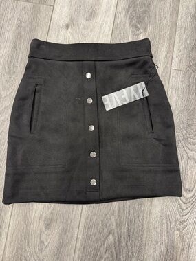 Dry Goods NWT Eve Black Snap-Front Mini Skirt